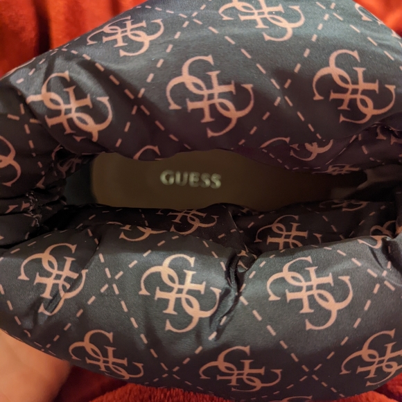 New women's Guess White Snow Boots - Picture 4 of 8